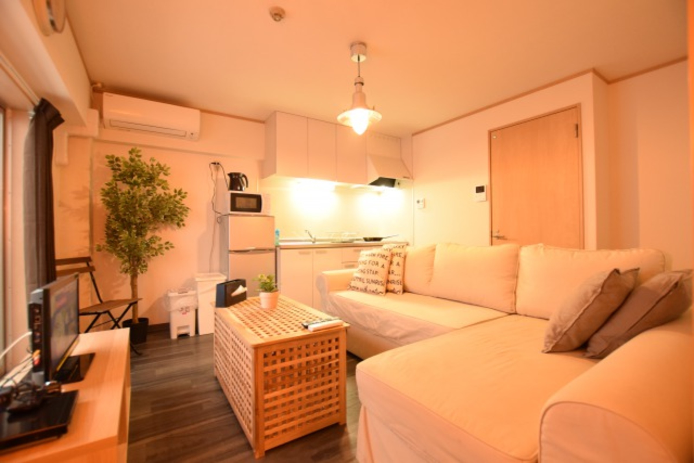 尼崎市立花町的每周 每月公寓 卡古鲁